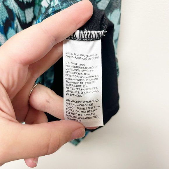 CHICOS Two Piece Feather Print Mesh Tank and Cardigan Set Size M - Picture 6 of 8